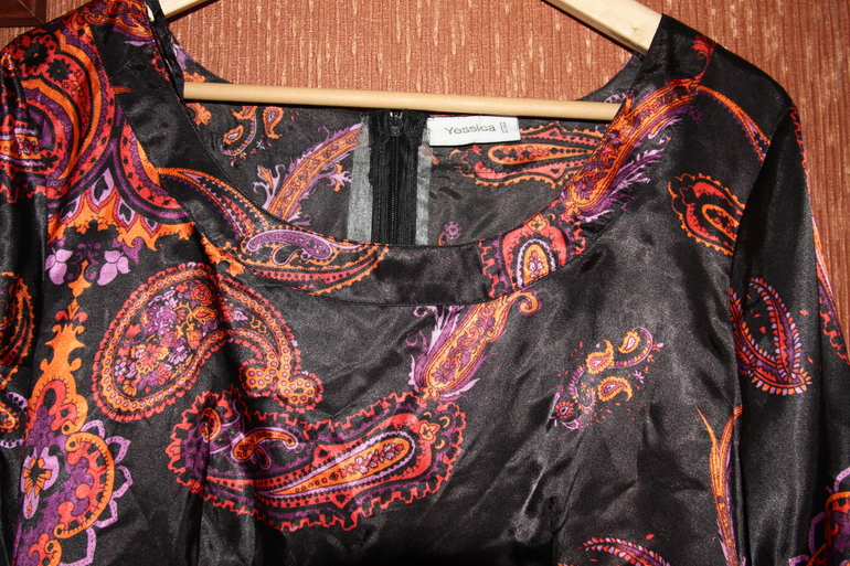 Продам новые блузки.