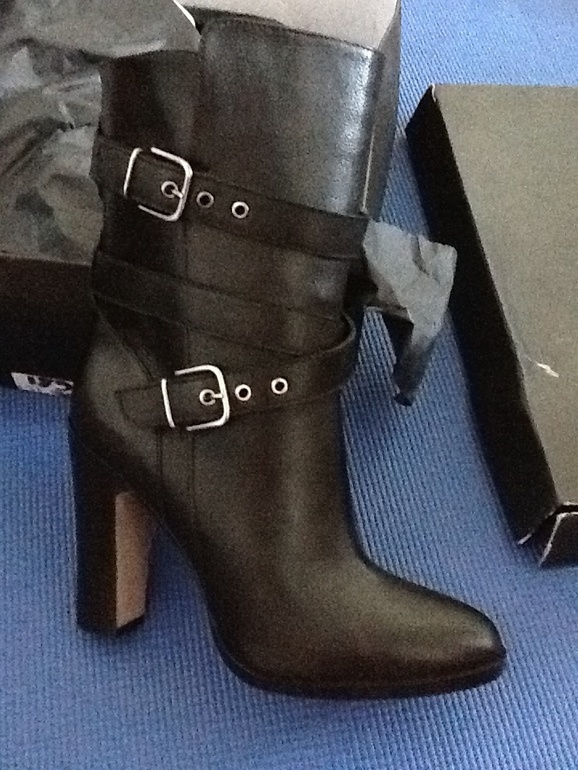 Итальянская брендовая обувь 37 см новая