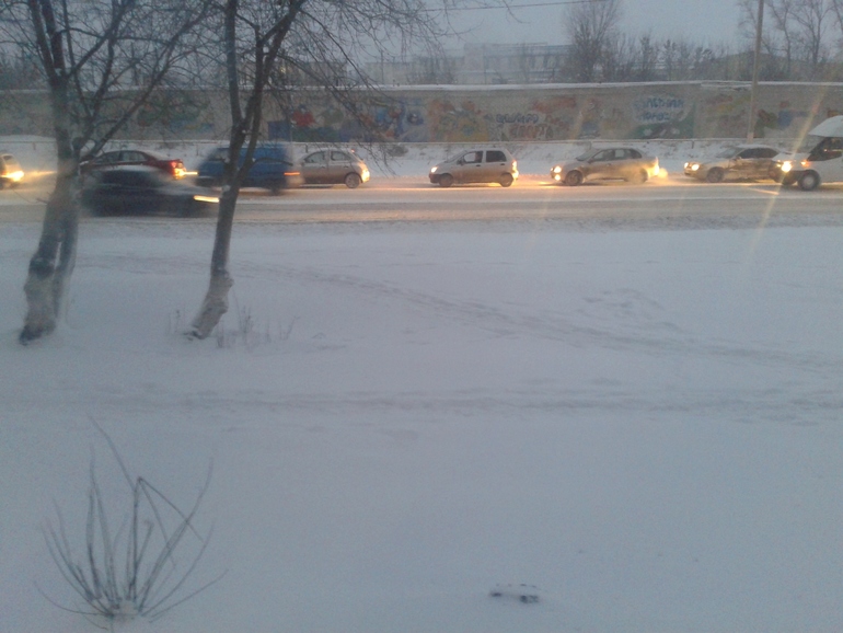 Ух, снега то навалило