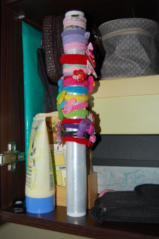 Проблема с вездеваляющимися головными украшениями решена