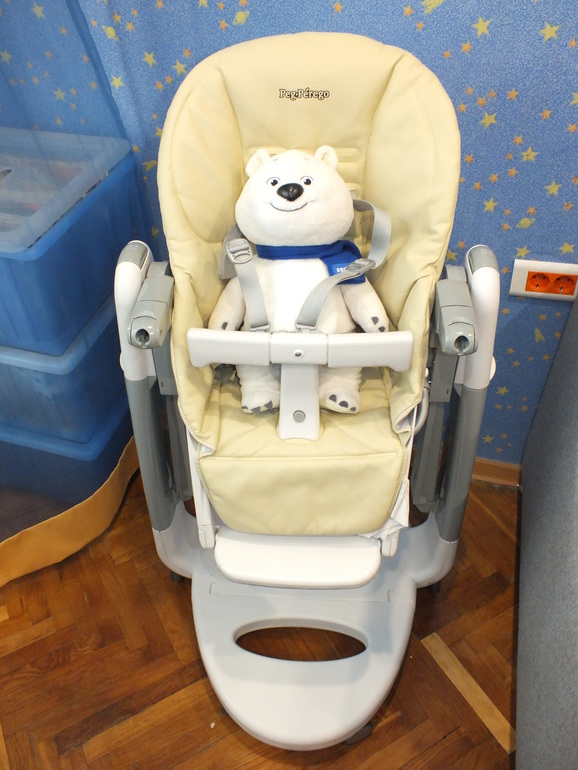 Продаю стульчик для кормления 3 в 1 Peg-perego Tatamia