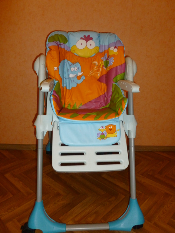 Продается стульчик для кормления Chicco Polly