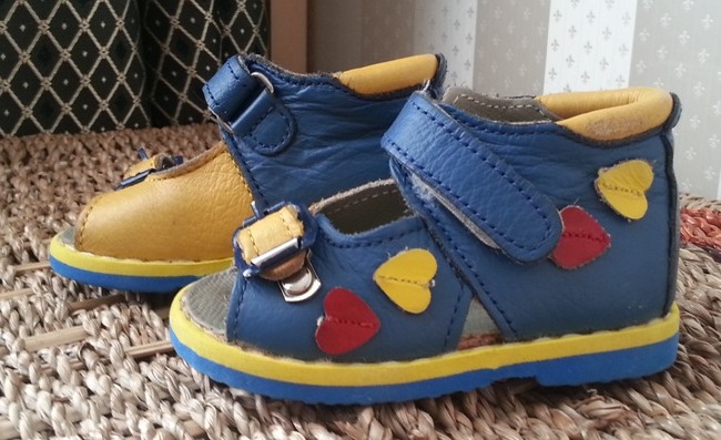 обувь лето и зима (половина и на мальчика) разных размеров