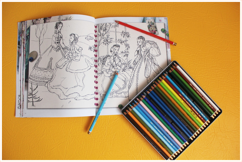 Старинные платья...