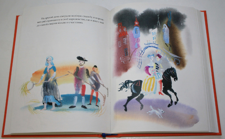 Небольшая стопочка из очередного книжного пополнения