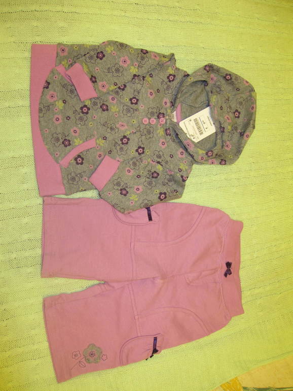 Новый комплект Zara для девочки р.74см . 700руб. Москва.