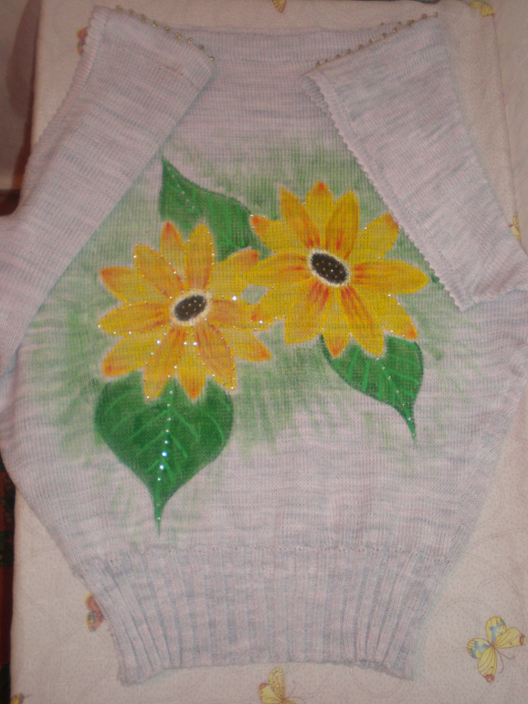 Кофта с подсолнухами.