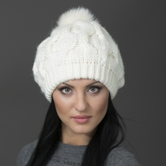 Шапкинск! Огромный выбор шапок - очень много фирм!