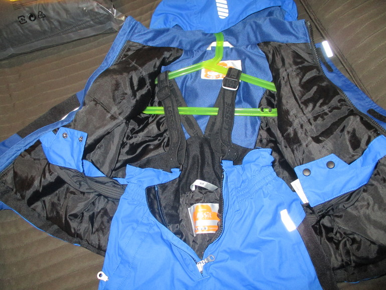 Продаю Gusti и LassieTec на рост 104 +6