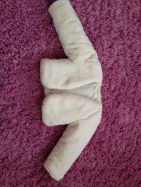 Шубка-болеро плюшевая..86-92..1000руб..