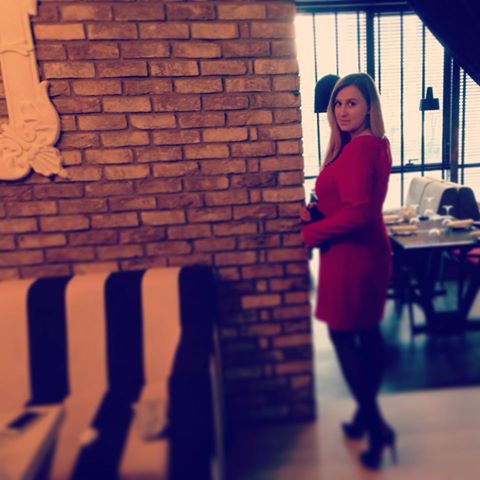 Lady in red