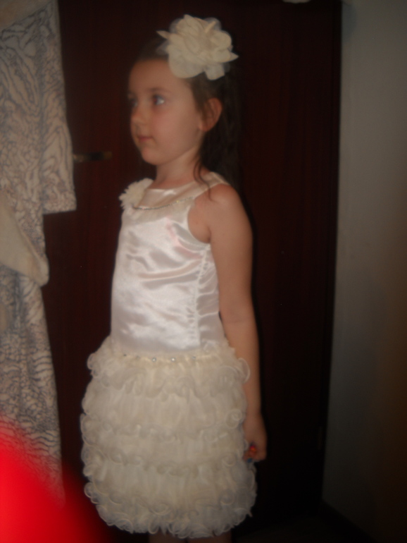 благородное платье -состояние новой вещи