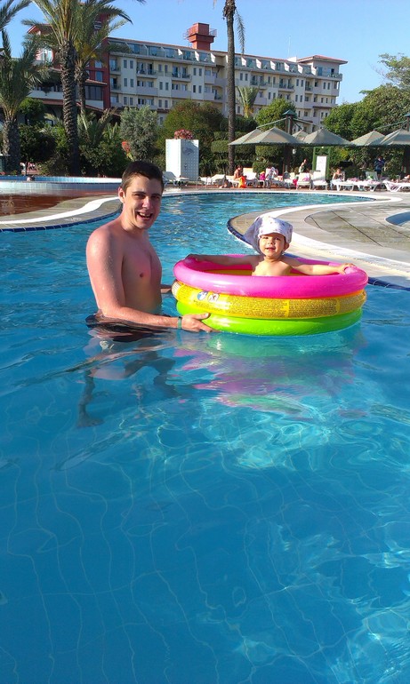 Наша первая заграничная поездка с семьей!