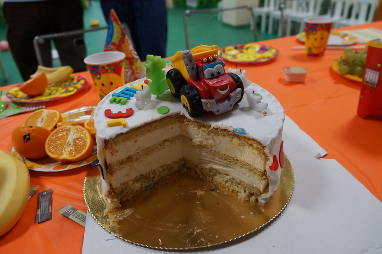 Вот и отметили 3 годика или как из 15 гостей пришли только 2))))