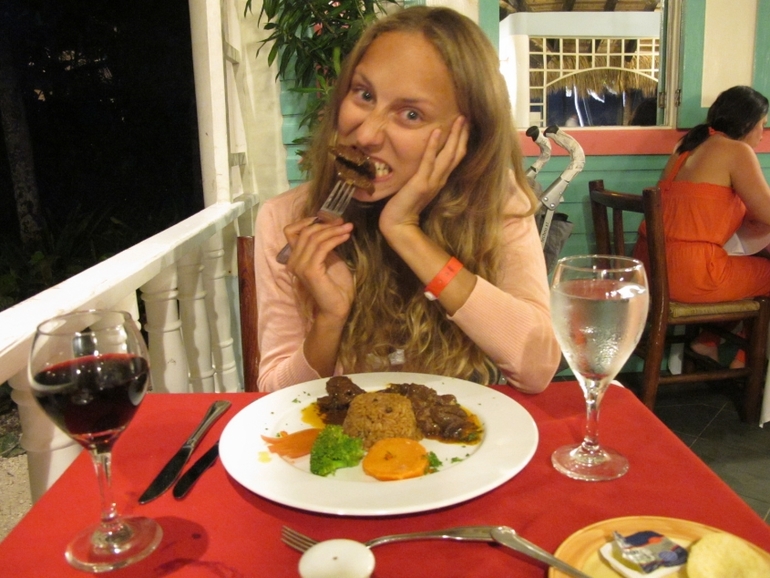 Пунта-Кана с дочкой в 1,4 года, декабрь.