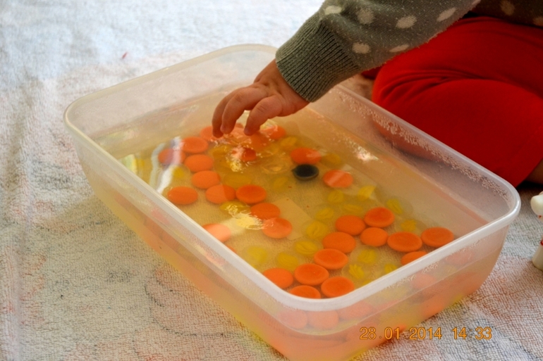 Один день из жизни .Детки-погодки.