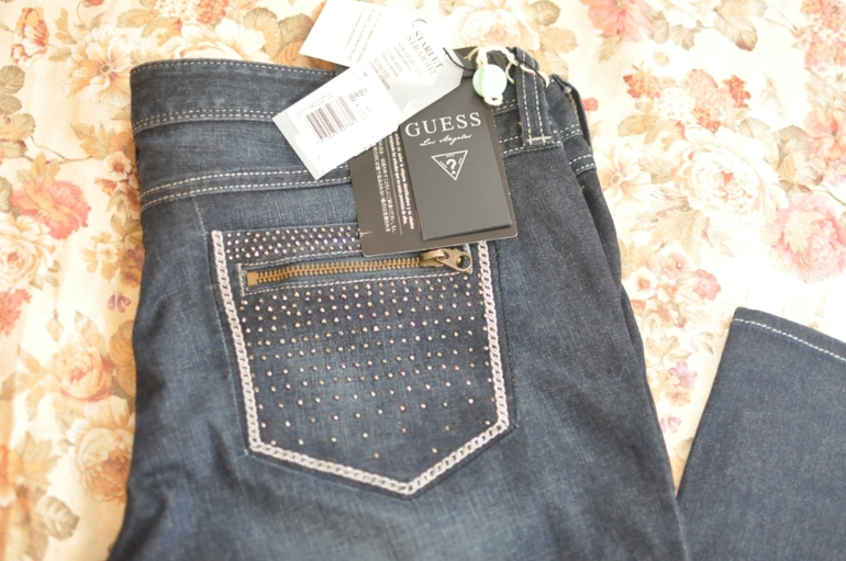Джинсы женские GUESS (31 размер)