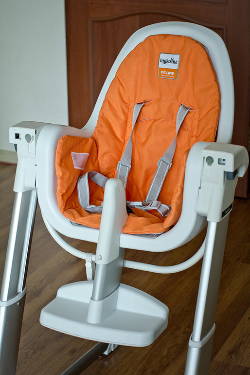 Ходунки Chicco и Стульчик для кормления Inglesina Zuma.