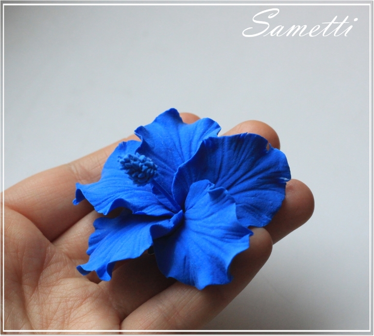 Яркие украшения и аксессуары на лето