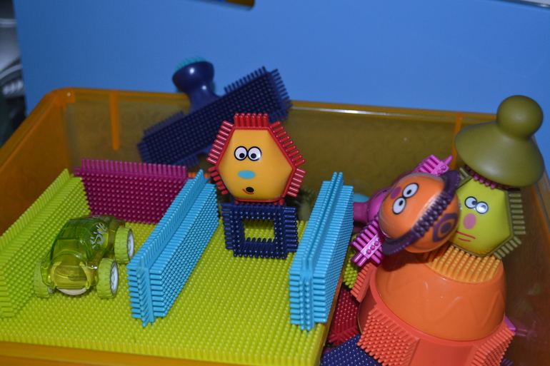 Любителям конструкторов посвящается .......