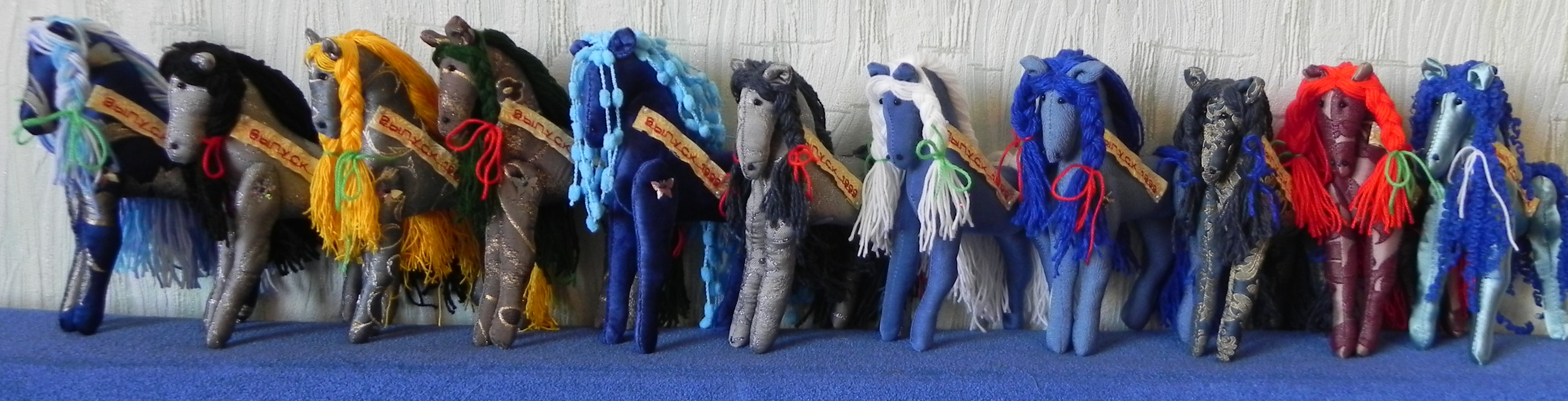 Конфетки-лошадки от моих двойняшек!