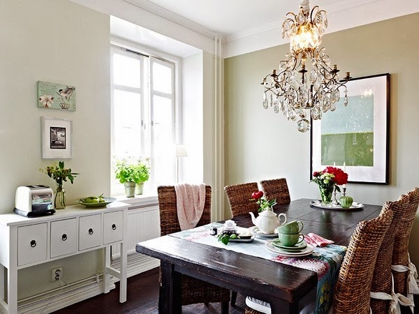 белые стены)