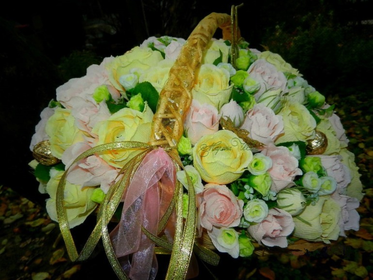 Предлагаю сделать для вас букеты и композиции из конфет =)