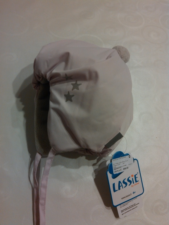 продам новую шапку Lasssie 3-6 мес