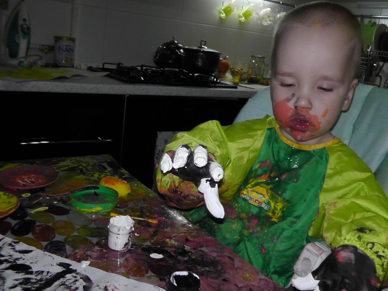 Олежке 2 и 1 добавила фото