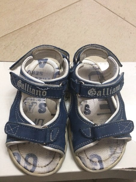 Сандали для мальчика 24 размер 1300р.