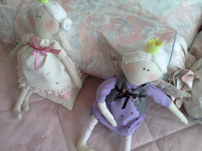 Одинаковые но такие разные....принцессы