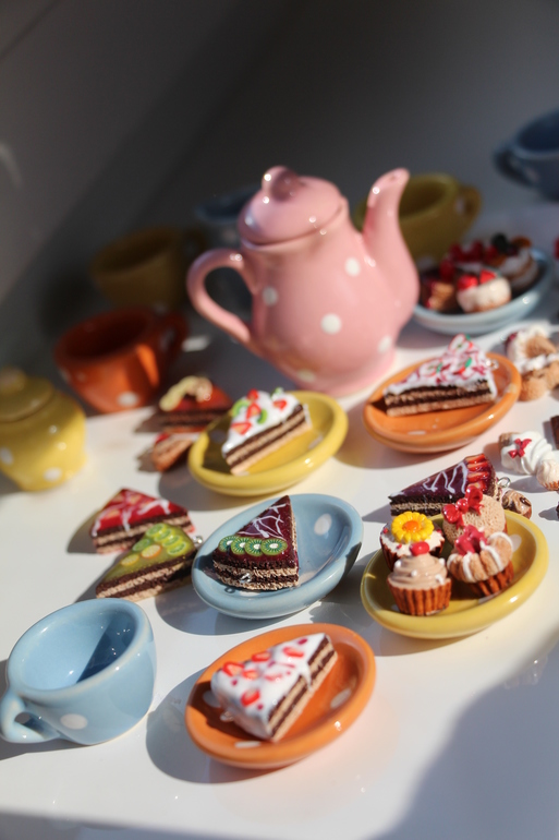 Сладости... много...