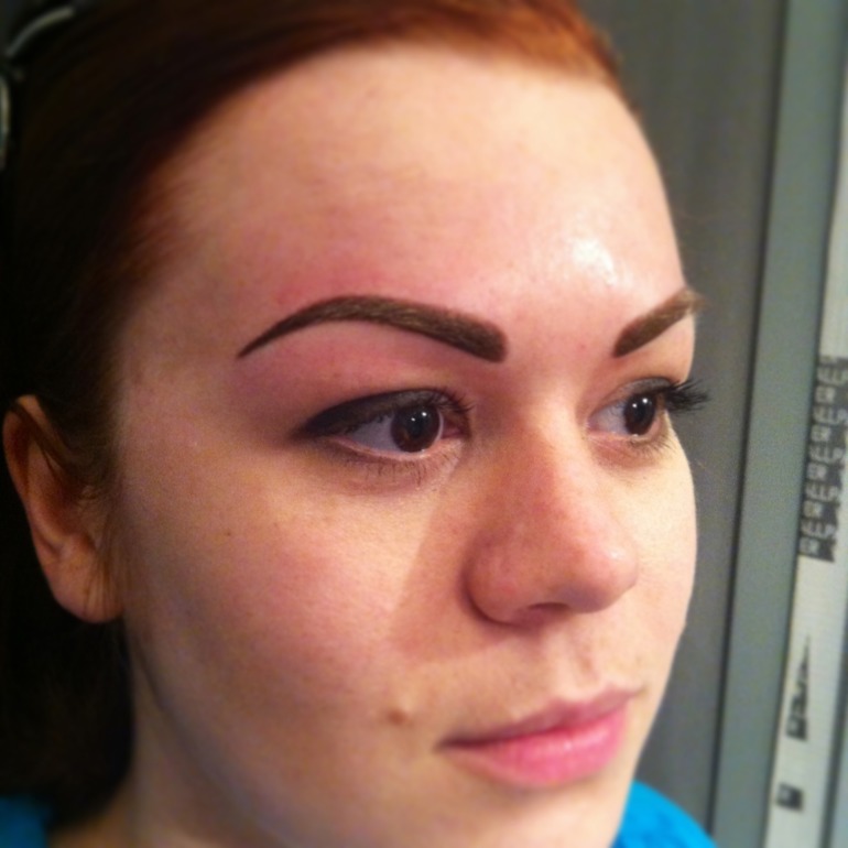 Давненько я тут не появлялась, уж простите...)