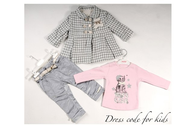 Ищу одежду для девочек двойняшек, примерные фото ниже