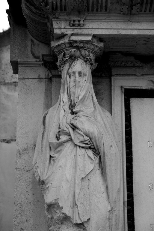 Окаменевшая вуаль и не только