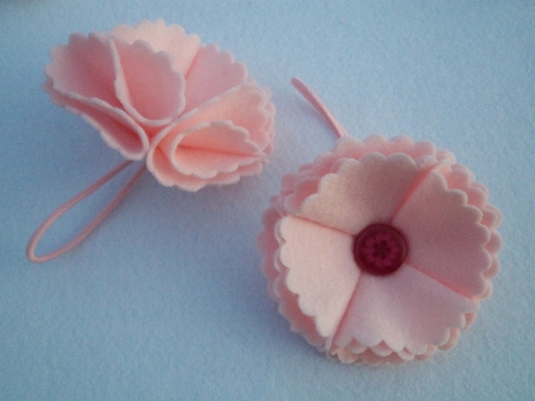 Заколок много не бывает.