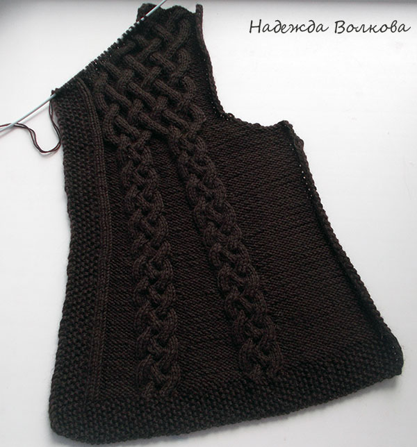 Укороченный жакет с косами для девушки