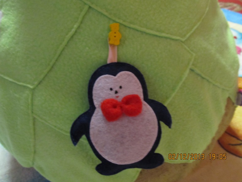 А вы нарядили ёлку?? Наша первая ёлочка..