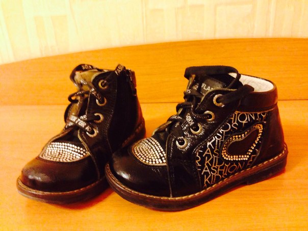 Продам обувь для девочки. Регион