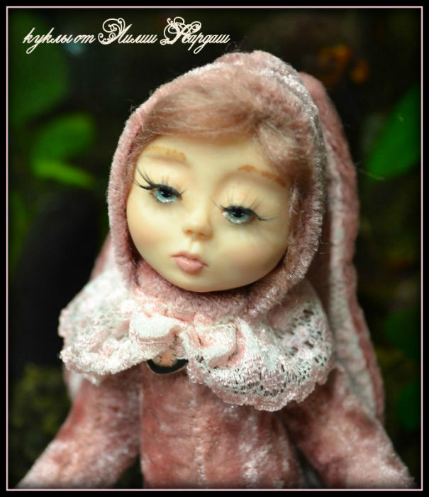 Анечка - маленькая зайка.