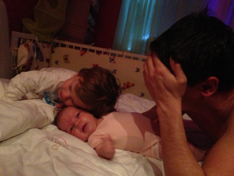 Братские чувства и наши 1 год и 8 месяцев!ФОто отчетик