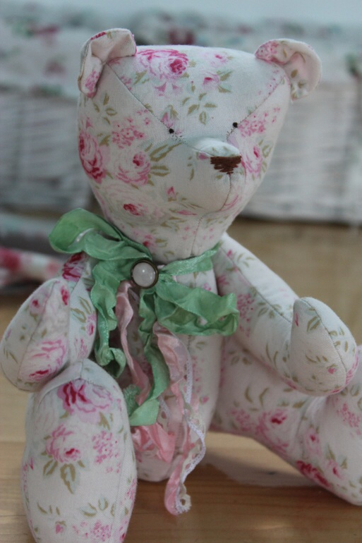 Мишка в стиле шебби.