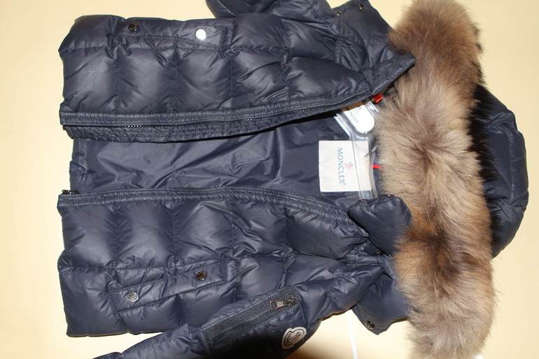 Продам все вещи БУ (оригинал любые проверки)