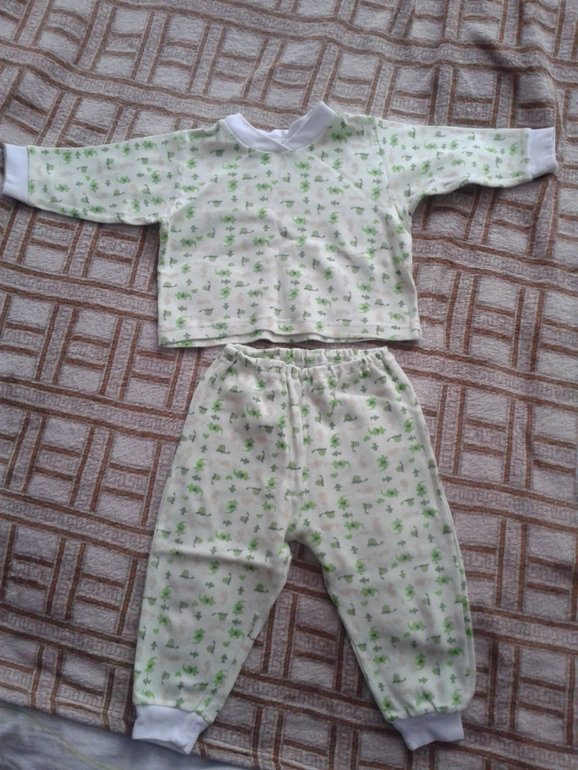 ПРОДАМ ПАКЕТОМ ВЕЩИ НА МАЛЬЧИКА.