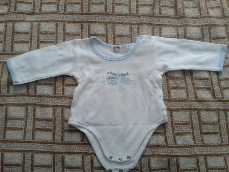 ПРОДАМ ПАКЕТОМ ВЕЩИ НА МАЛЬЧИКА.