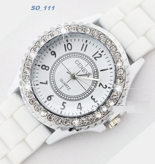 Женские наручные часы.