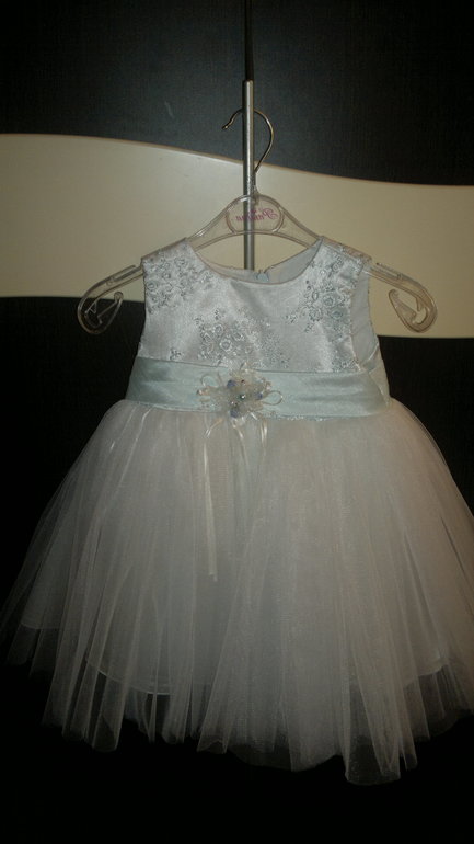 Платье с пиджаком на год, полтора, два. новое.