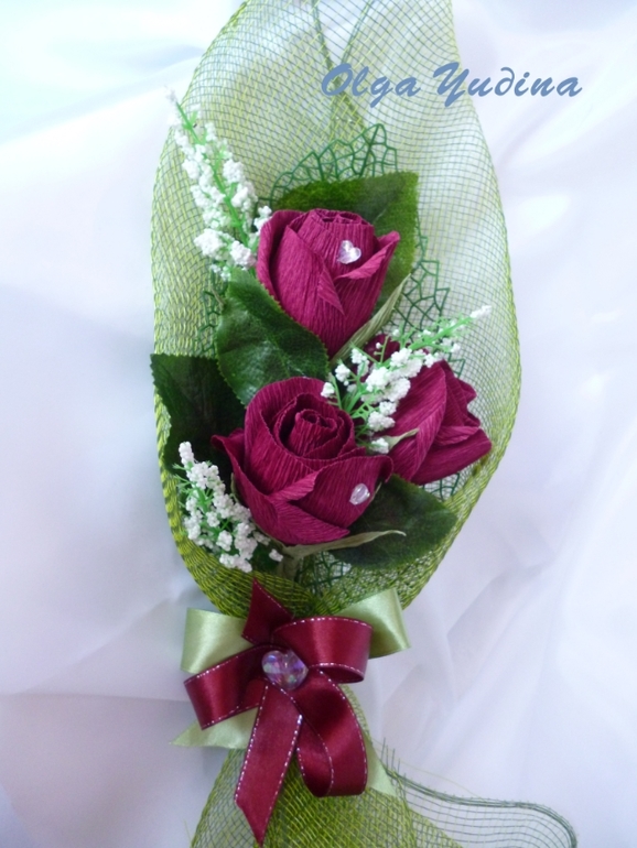 Первая сумочка. первый букет из органзы и прочее,прочее.