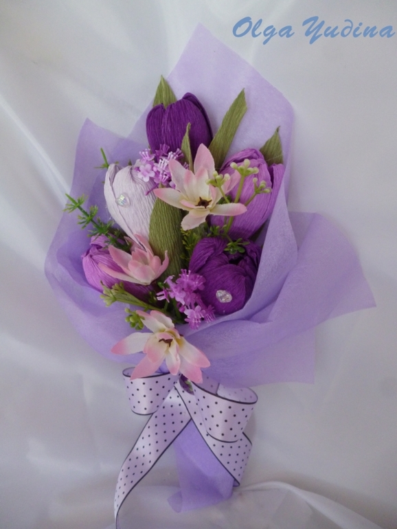 Первая сумочка. первый букет из органзы и прочее,прочее.