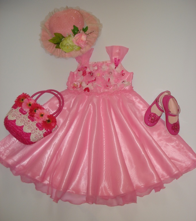 Пристрою шикарный сарафан разм. 7/8, цена 3500 руб.